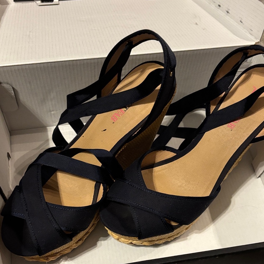 Elegant Black Strappy Wedge Sandals